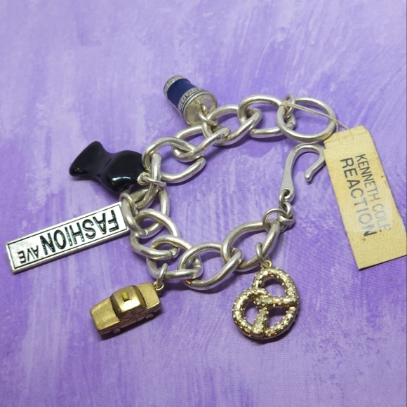 Kenneth Cole Reaction Fashion Chunky Charm Bracelet - Picture 1 of 5